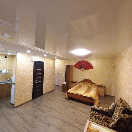 Большая 3 Комнатная Квартира Tcherkassy Extérieur photo