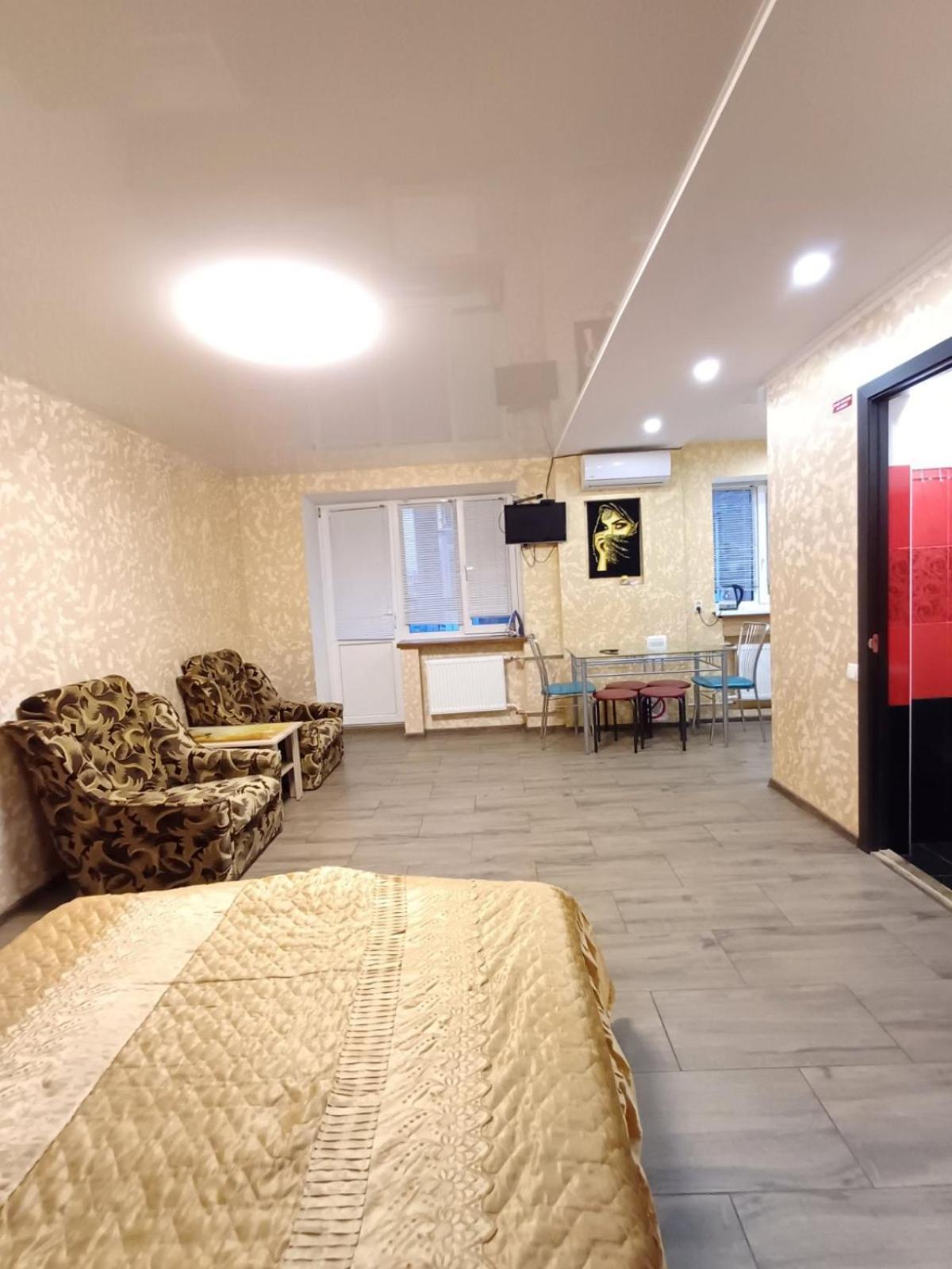 Большая 3 Комнатная Квартира Tcherkassy Extérieur photo