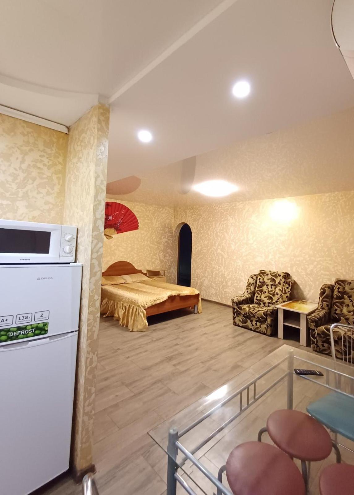Большая 3 Комнатная Квартира Tcherkassy Extérieur photo